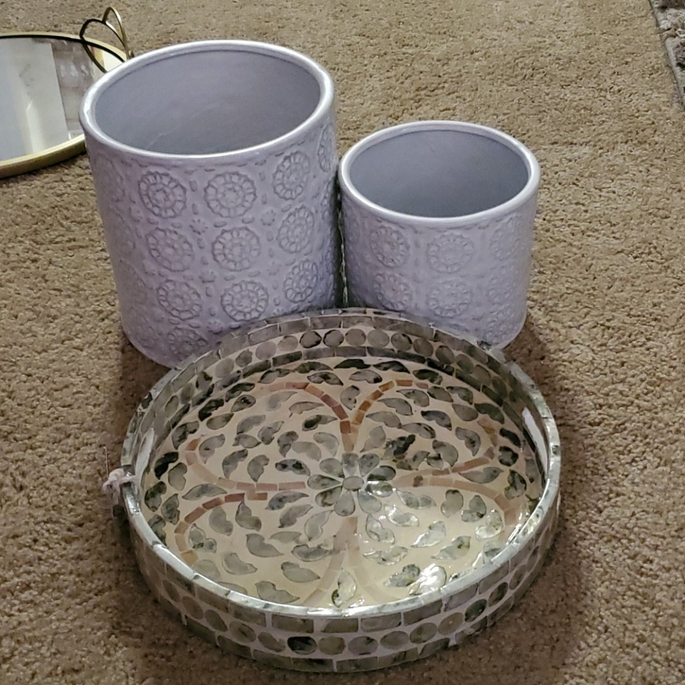 Vases - Picture 4 of 4
